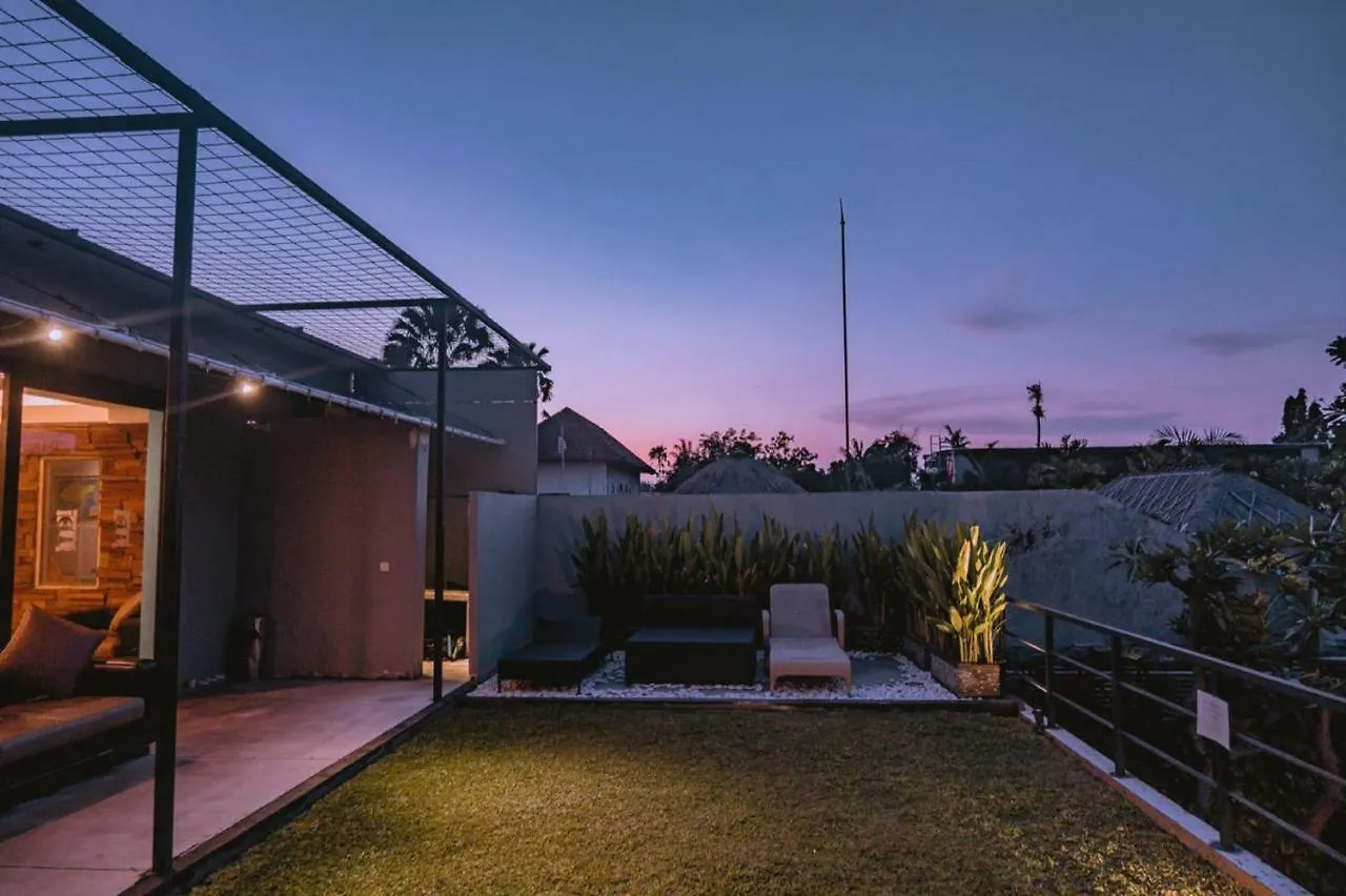 Cozy Bobo Hostel Seminyak