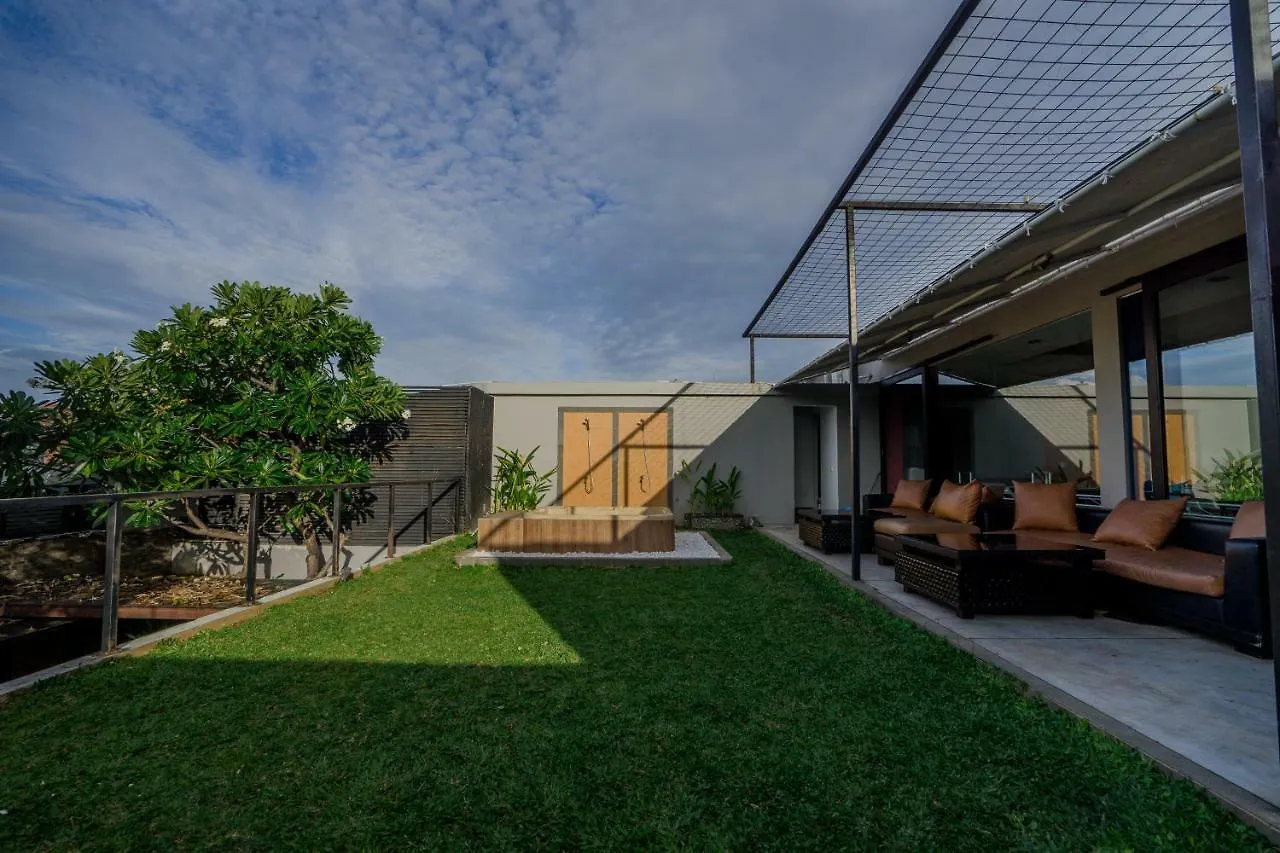 Cozy Bobo Hostel Seminyak